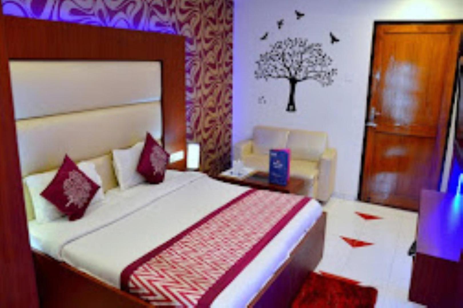The Gagan Plaza Hotel Kanpur Exterior photo