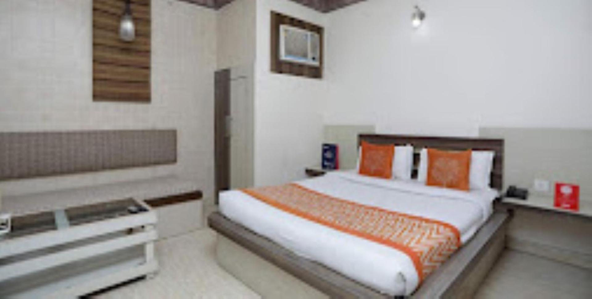 The Gagan Plaza Hotel Kanpur Exterior photo