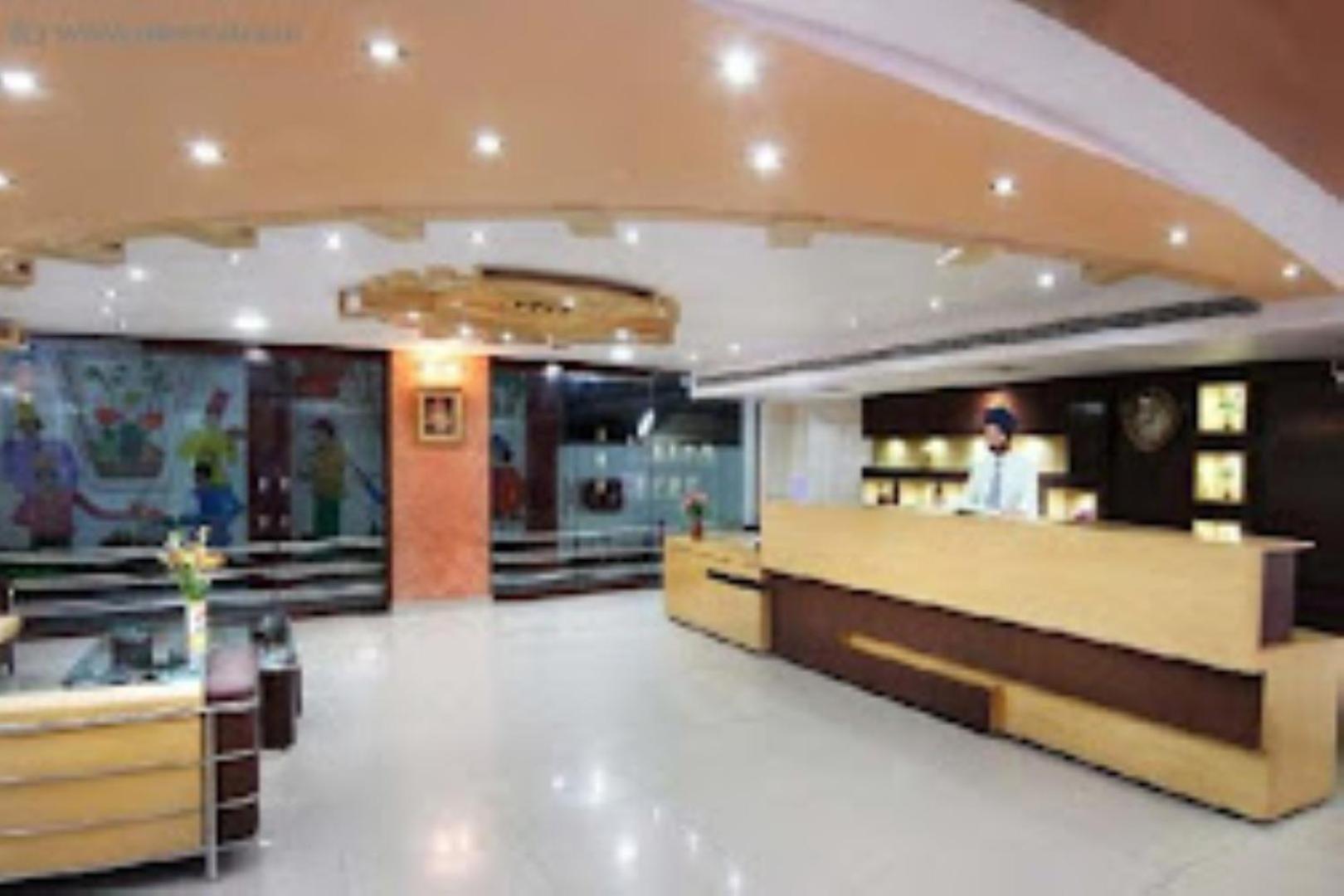 The Gagan Plaza Hotel Kanpur Exterior photo