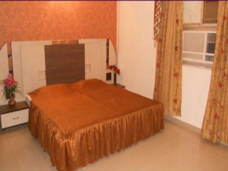 The Gagan Plaza Hotel Kanpur Exterior photo